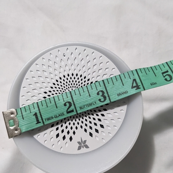 Axloie Mega Bluetooth Speaker - Picture 4 of 5